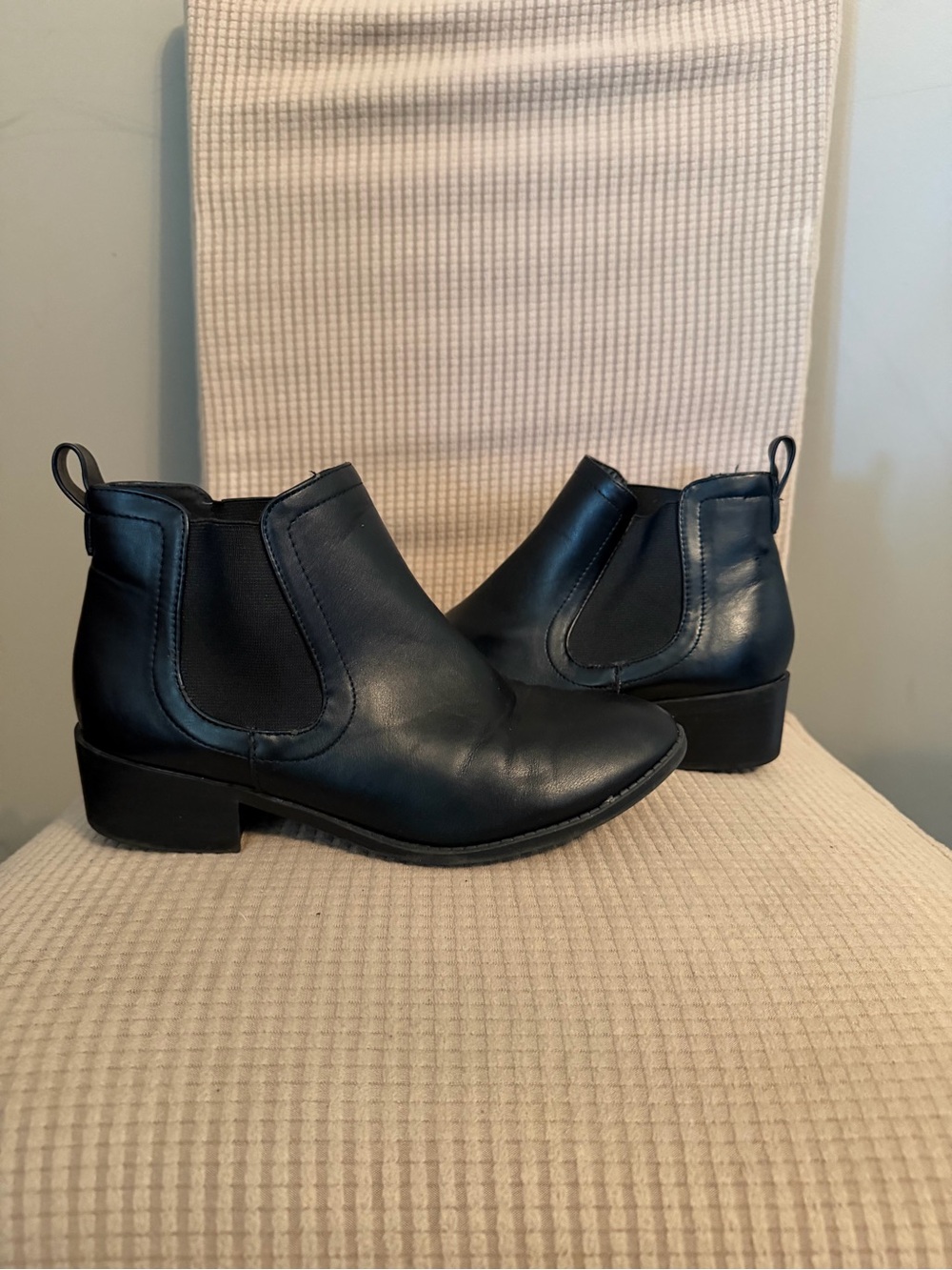 Cityclassified Black Leather Chelsea Booties SIZE 8